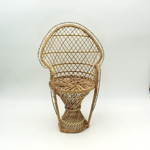 Charming vintage wicker peacock doll&#39;s chair - 18&quot; dolls, small, woven, Victorian style, fan back