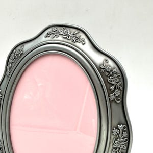 Pretty vintage 5x7 silver oval picture frame - empty, gray, metallic tone, wedding frames, Victorian style, floral