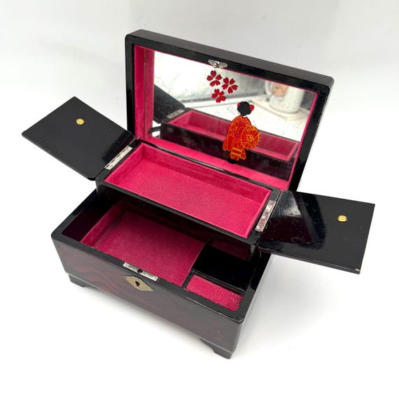 Vintage musical Asian theme jewelry box - black lacquer, Japanese, pink interior, music box