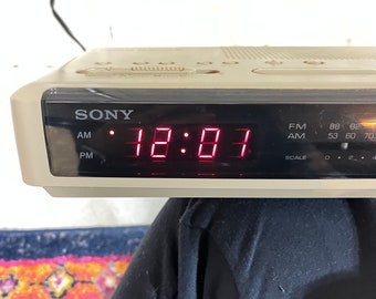 Super 80s Sony Dream Machine alarm clock - vintage, AM/FM radio, brown, beige, dual alarm, two alarms, 90s, 1980s, clock radio, ICF-C320