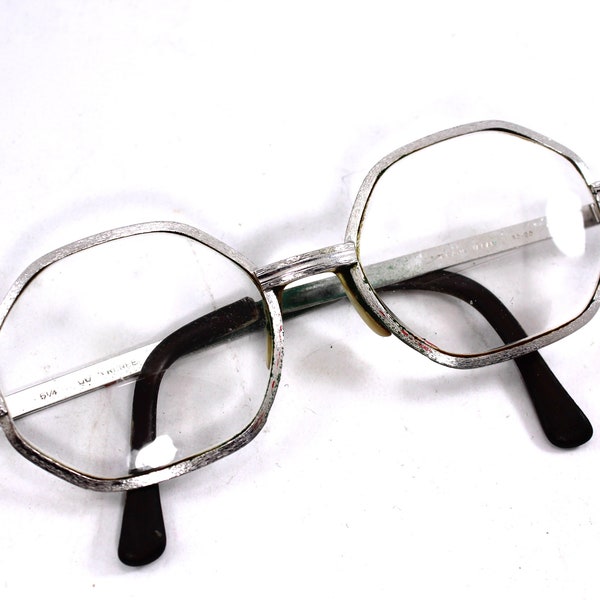 Vintage wire rimmed glasses - silver, metal, old men's or women's eyeglasses, old lady, 1970s, 1980s, thin metal rims, prescription