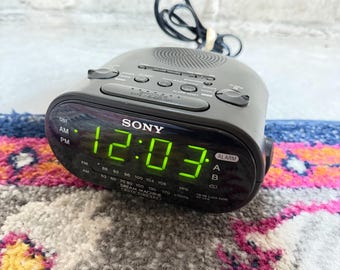 Vintage Sony Dream Machine AM/FM Radio Digital Alarm Clock Model