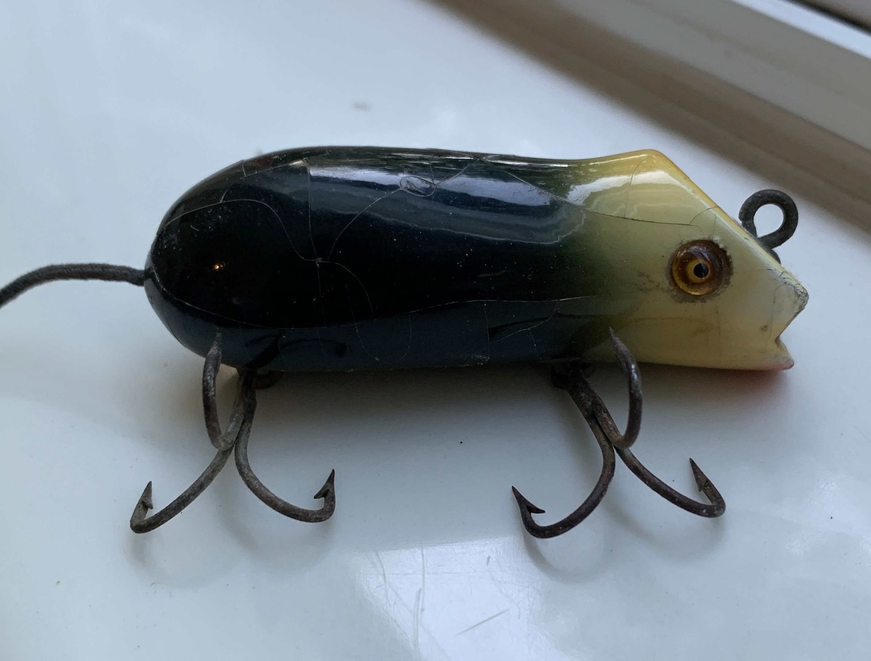 Shakespeare Swimming Mouse Lure Glass Eye Wood Black N White -  Canada
