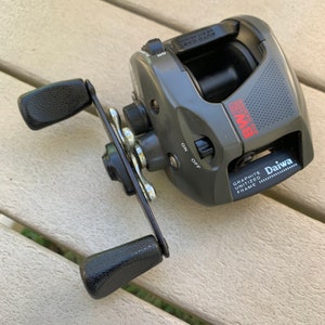 daiwa bw2 reels cost Vintage Daiwa BW2 Hi-speed 5.2:1 Baitcasting Fishing Reel Nice!