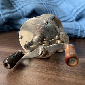 Vintage Rare Pflueger Akron Nickle Silver Reel Early! Very Nice!