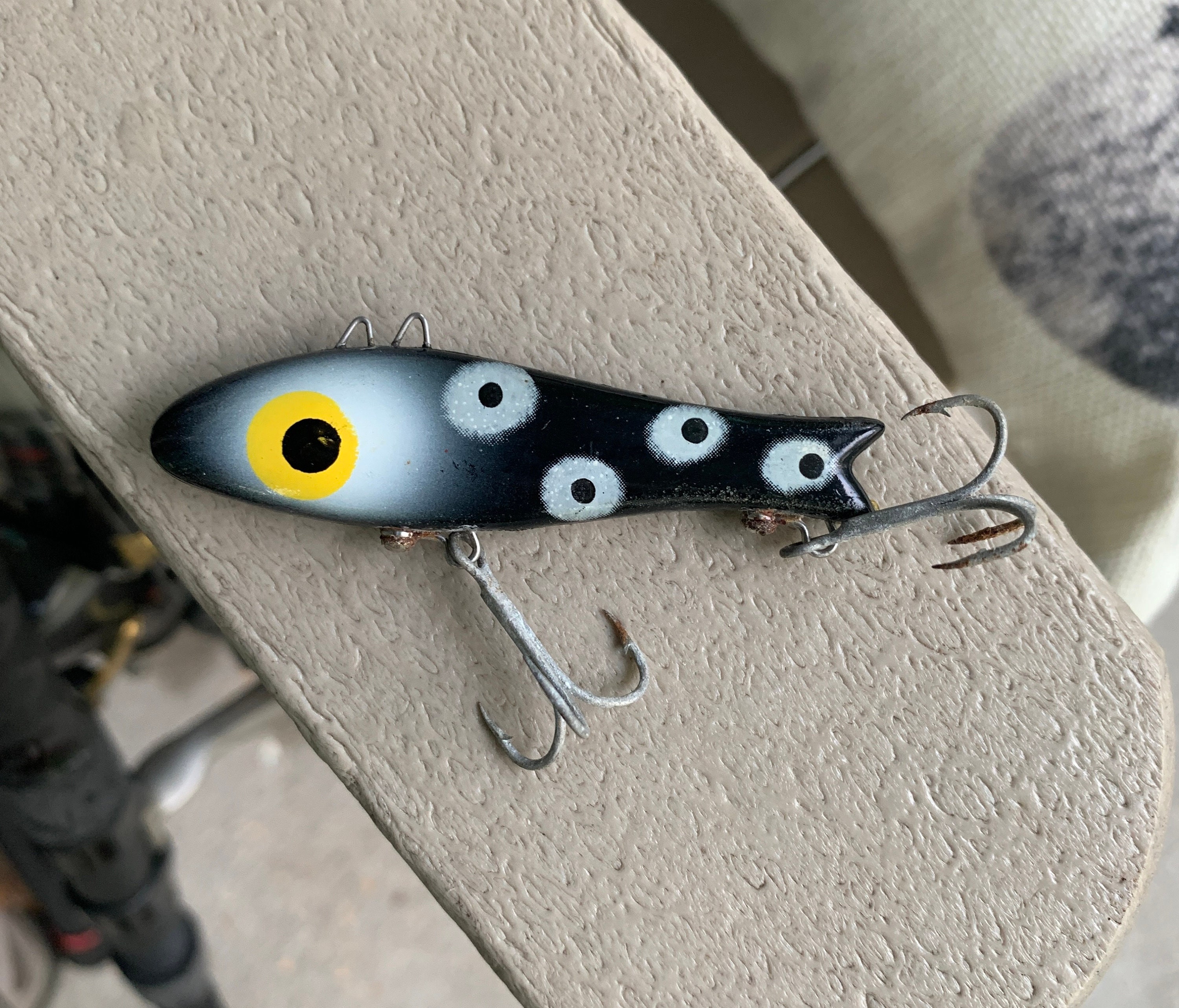 Vintage Bingo Lure Rare Black With White Spots Nice Free Shipping 