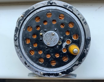 Pflueger 1492 AK Medalist Fly Fishing Reel Looks to Be Early
