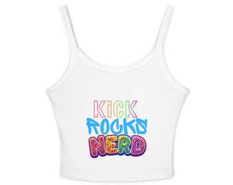 Colección de ropa Kick Rocks Nerd and Kool Kids Club: estilo urbano vanguardista y gráficos retro.