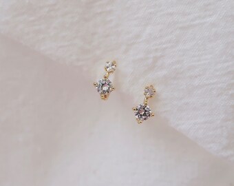 Beaded CZ Huggie Hoop Earring|Dainty Tiny Gold Silver CZ Huggie Earring|14K Gold-Filled Sterling Silver|Hypoallergenic|Zircon Huggie Earring