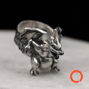 Charizard Fiery Flight with Flame Motif, 925 Handmade Silver Dragon Ring - Inspired by Legendary Design, Unique Fantasy Jewelry Lizard Gamer