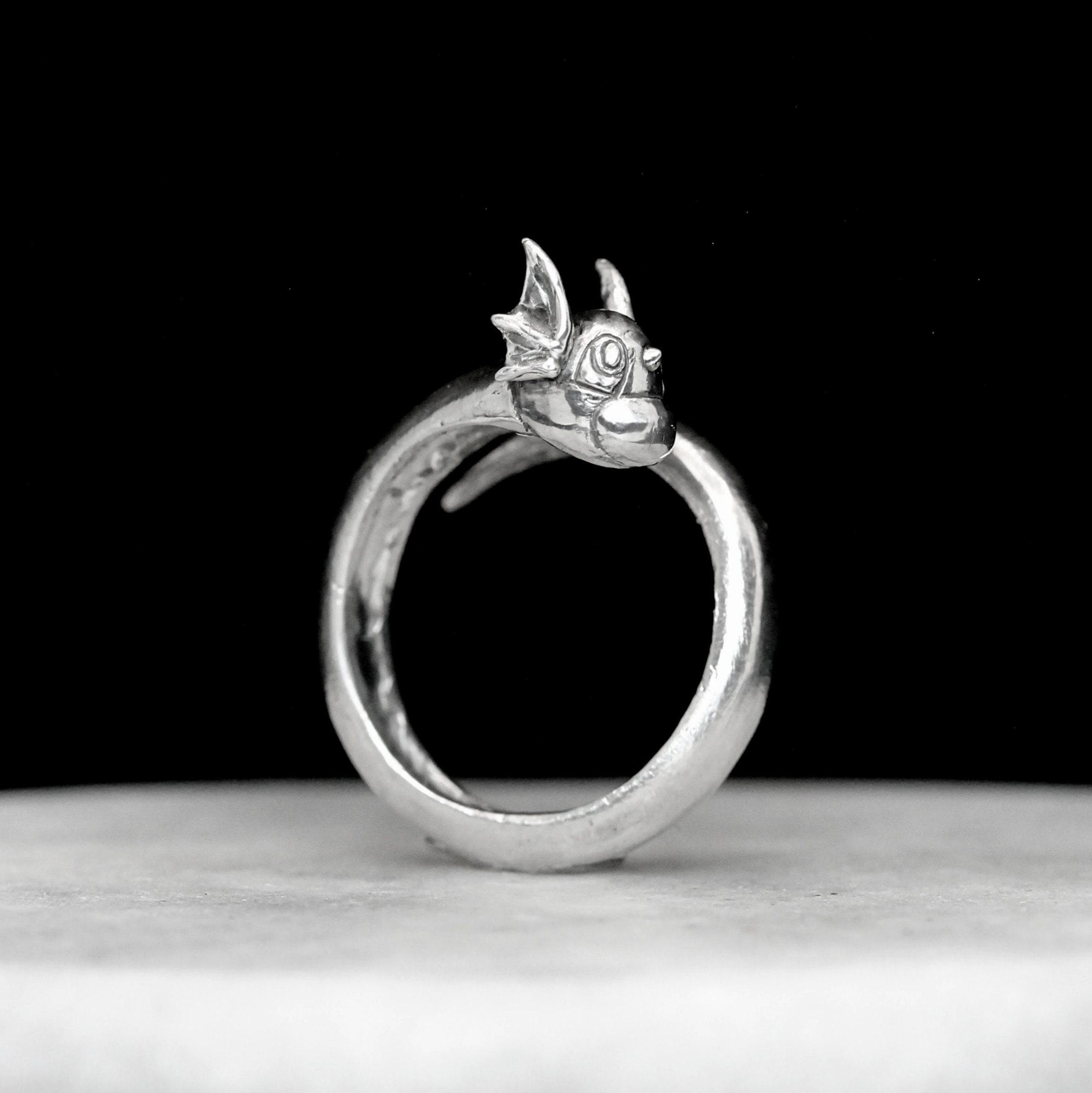 アイドル G-DRAGON MEDIA EXHIBITION SILVER RING G-DRAGON MEDIA EXHIBITION SILVER RING 925 ジヨン シルバー