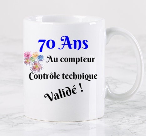 Cadeau Anniversaire Femme 60 ans - Tasse Mug - Diplôme Tout Simplement  Géniale Depuis 60 ans - Original Personnalisé L'Esprit d