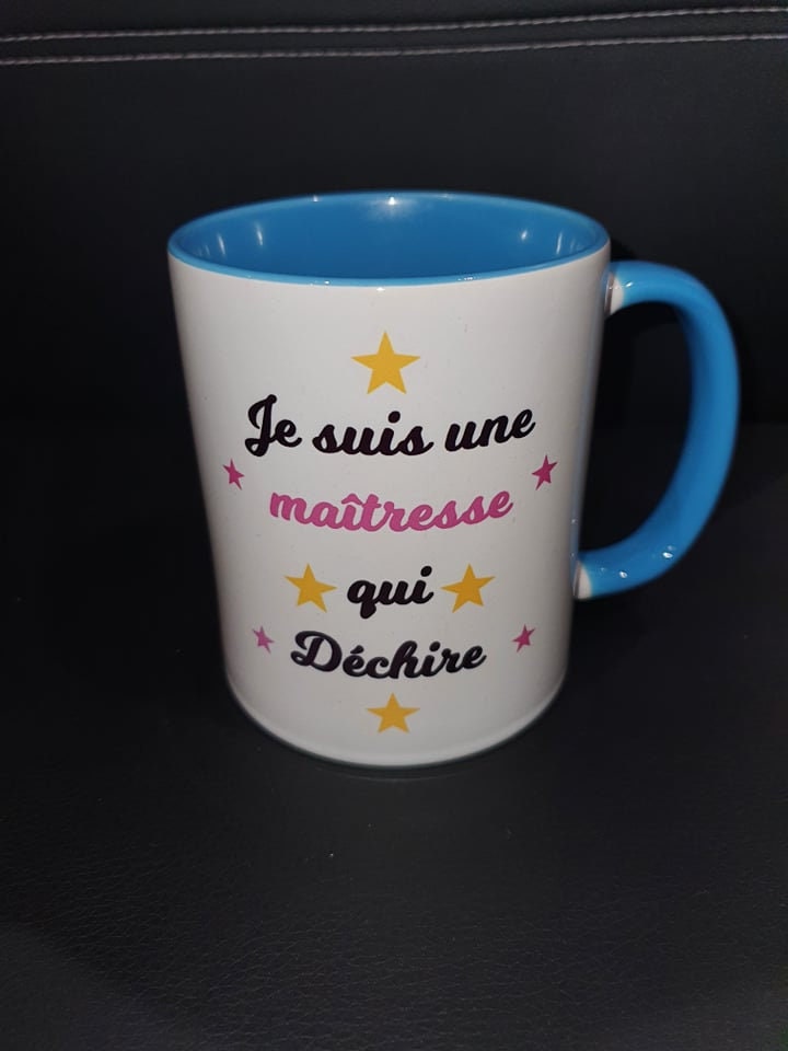 Mug Je Suis Une Maîtresse Qui Déchire Cadeau Éducatrice Atsem Maître Scolaire Fin d'année