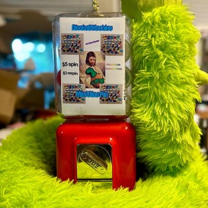Gacha Dinosaur Emalj Pin: Mystery Mini Monch Party Dino Pin