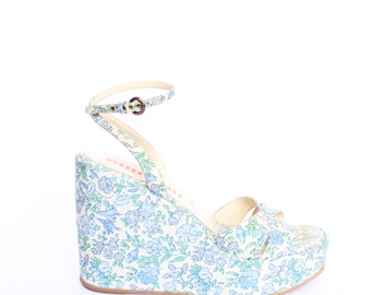 MIU MIU 1990s Vintage blue floral rococco platform sandal wedges heels size EU 36.5/ usa 6 (made in Italy)