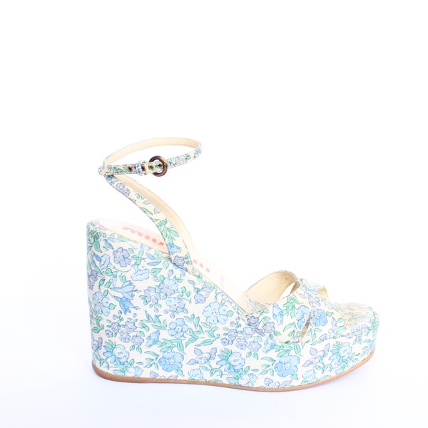 MIU MIU 1990s Vintage blue floral rococco platform sandal wedges heels size EU 36.5/ usa 6 (made in Italy)