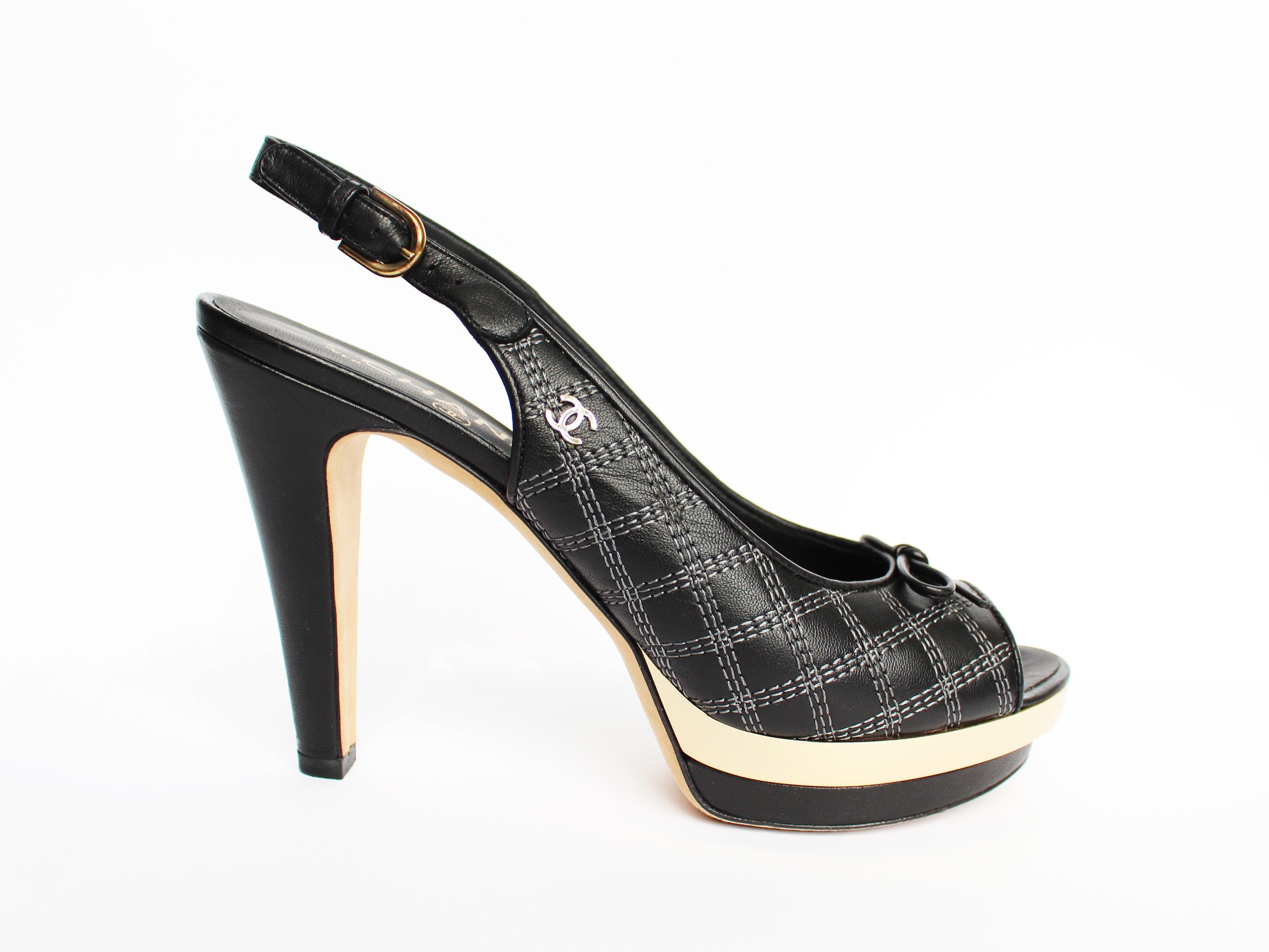 Chanel Black and White Tweed D'Orsay Pumps – Dina C's Fab and