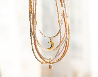 Ilvy | handgemachte Perlenkette „Ava" aus Glasperlen mit/ohne Anhänger, in verschiedenen Farben, rosa, beige, bunt