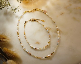 Ilvy | handgemachte Perlenkette, Fußkettchen,  Pastellfarben mit Süßwasserperlen und Muschelperlen | Edelstahl