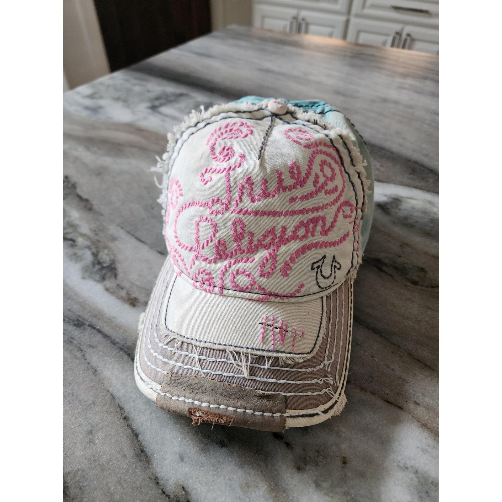 Y2K VTG True Religion Spell Out Hat Pink Embroidery Leather  display picture 3