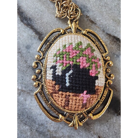 Victorian Style Handmade Crossstich Necklace - image 3