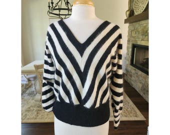 Pull rayé à col en V en laine d'agneau angora Liz Claiborne vintage M
