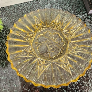 Jeanette Marigold Glass- Vintage 1960&#39;s Pioneer Fruit Amber Fruit Bowl