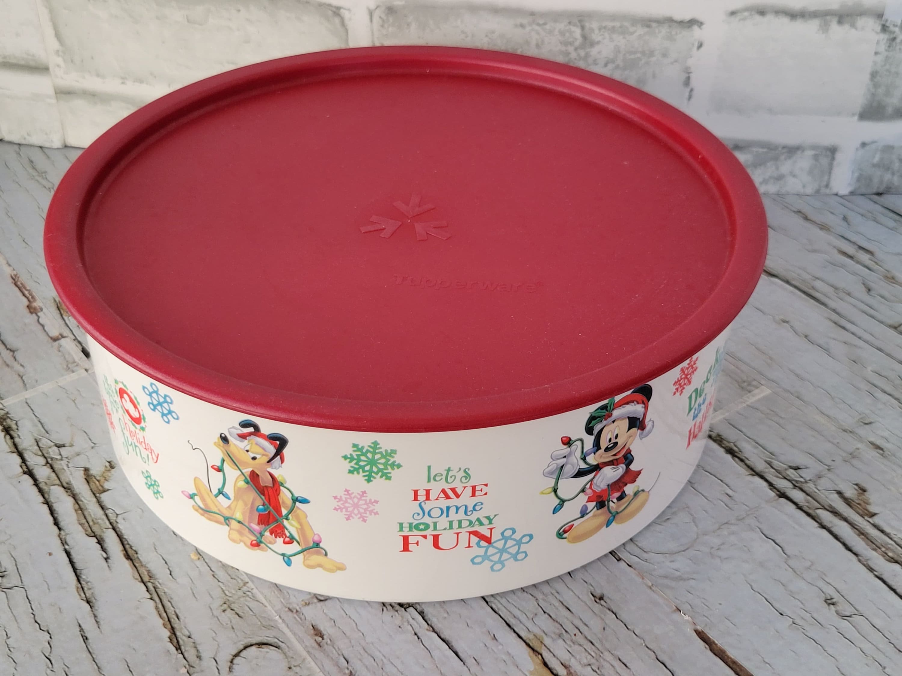 Vintage Tupperware Cake/Cookie Storage Container Red Cover (11x7x2