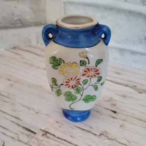 RARE- Pico- Vintage 1940&#39;s Gorgeous Floral Miniature Bud Vase- Made in Occupied Japan