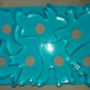 Tupperware Vintage 1980&#39;s Jello Animal Wigglers Mold 2554 A-1- Teal