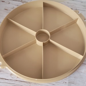 Tupperware Vintage 1960's Lazy Susan Style Divided Snack Travel Party Tray- 6 Compartment with Clear Lid #224-15