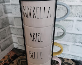 Rae Dunn - zestaw kubków z sylwetką księżniczek Disneya ze stojakiem - 4 kubki ze stojakiem