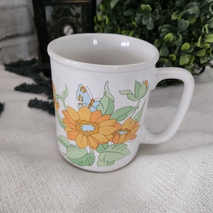 Vintage- 1970&#39;s Japan-Spring Flower Pattern Coffee/Tea Mug