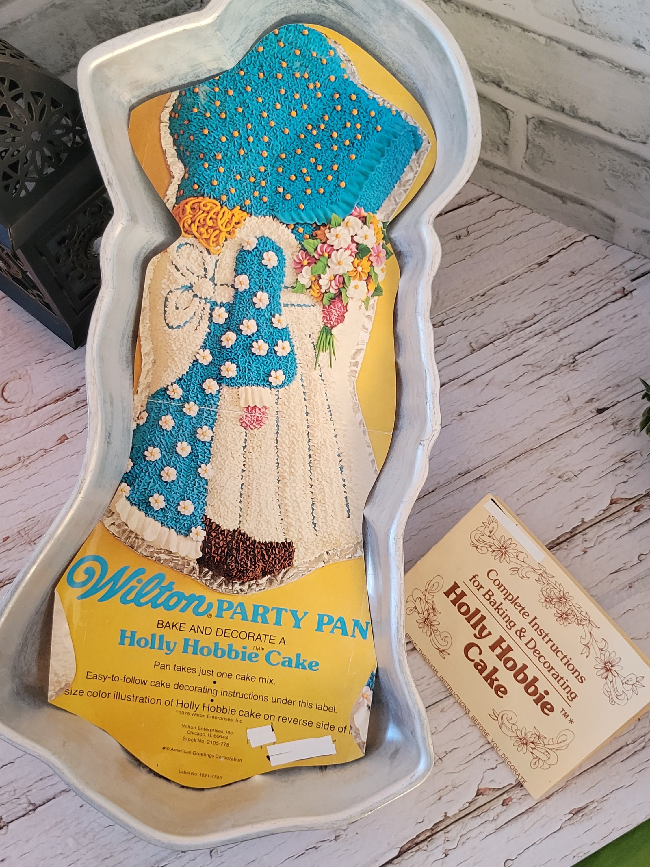 Holly hobbie cake pan deals