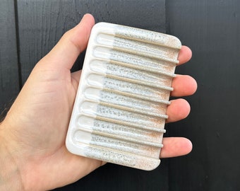 Seifenschale, Seifenhalter aus Keramik. Minimalistisch & handgefertigt: Weiß/Granit