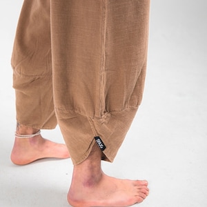 Pantalon tissé naturel bohème en lin, pantalon boho-harem de yoga fait main.