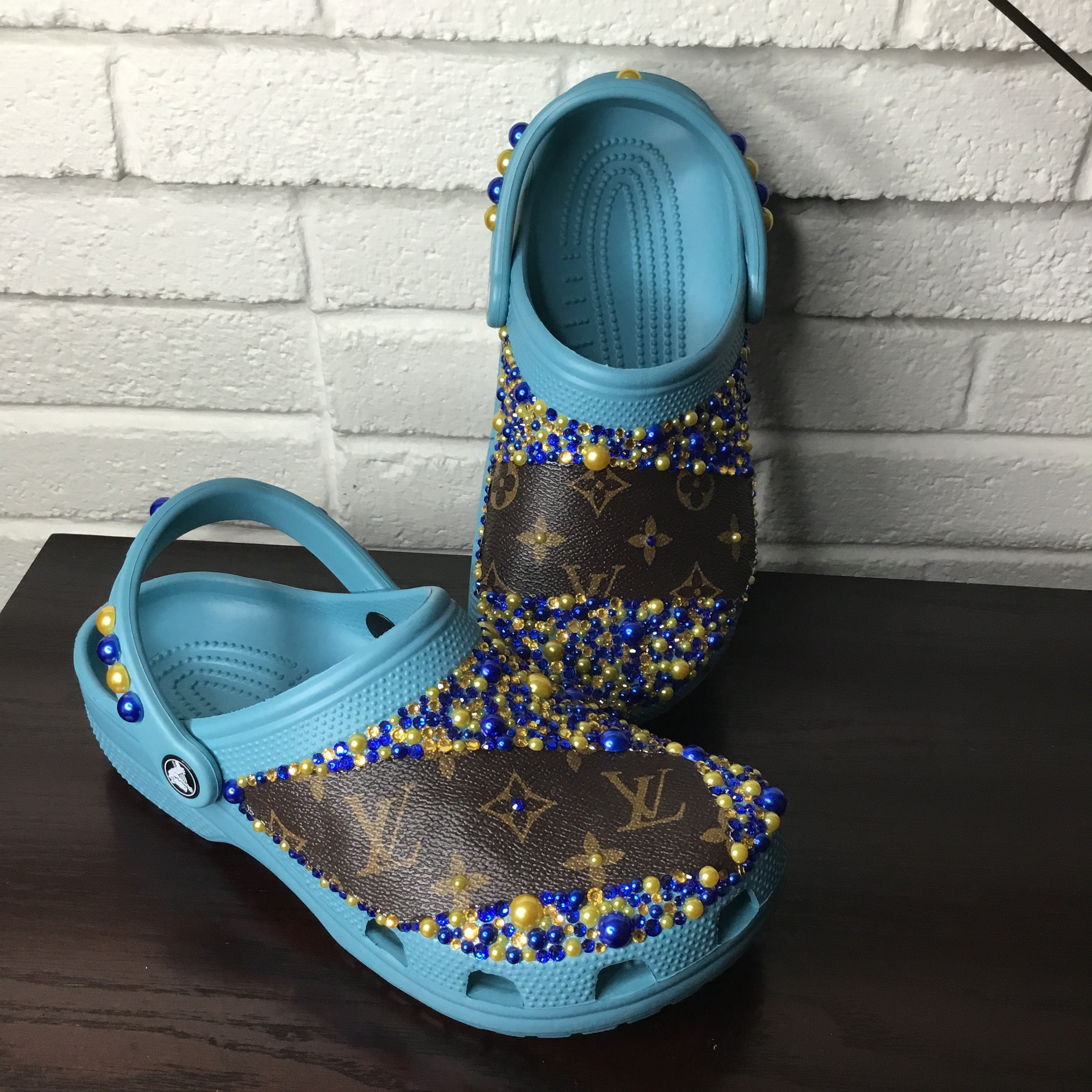 bling crocs