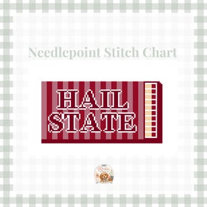 Può includere: Uno schema per ricamo needlepoint con il testo HAIL STATE in lettere bianche su uno sfondo a strisce verticali alternate bordeaux e rosso chiaro. Una piccola colonna con la tavolozza dei colori si trova sul lato destro del disegno.