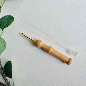 Punch Needle Yarn Embroidery Tool, Wood Handle & Wire Threader, Beginners Punch Needle Kit, Comfortable Wooden Tool with Metal Tip