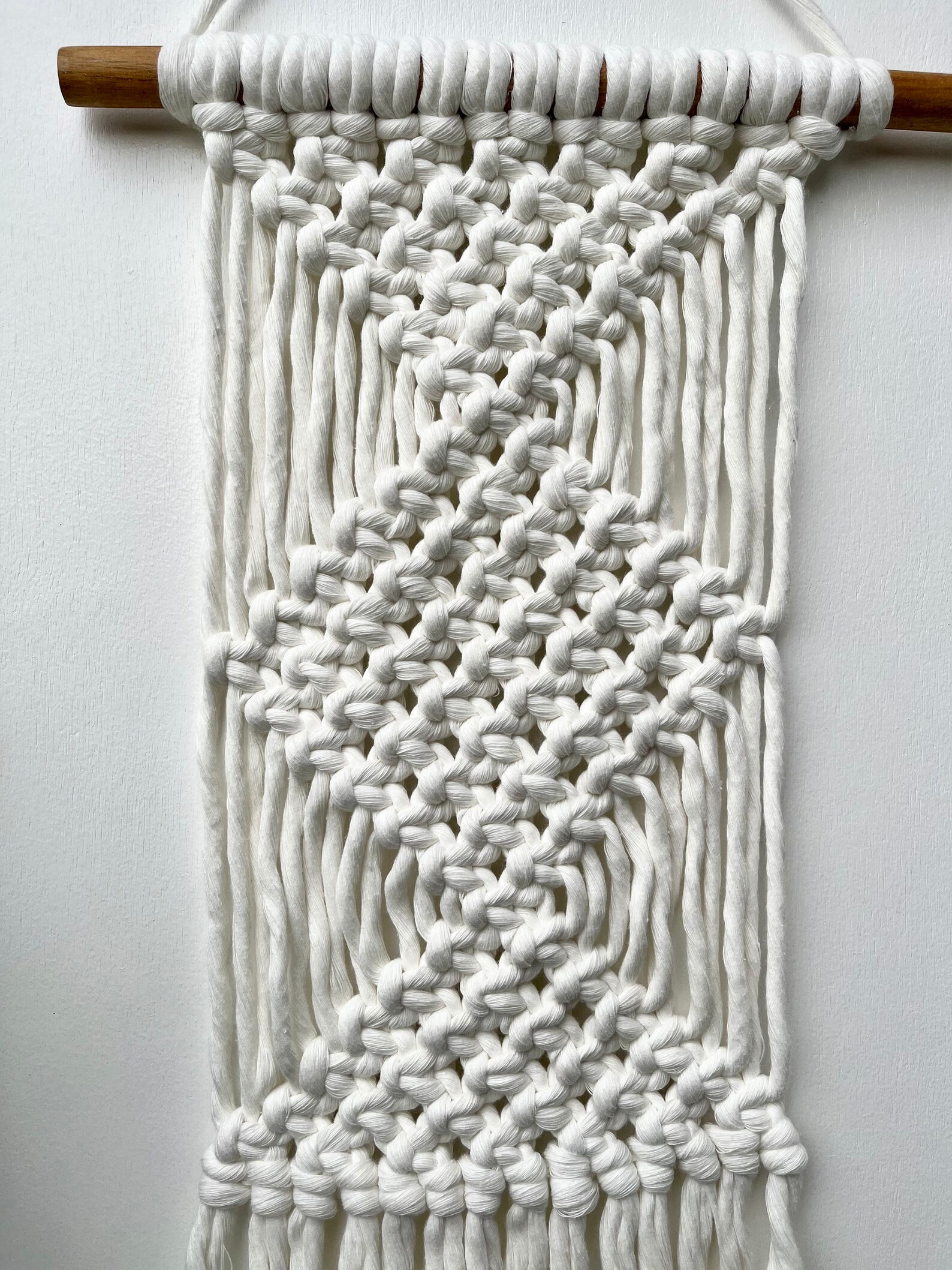 Ivory Cord Diamond Pattern Macramé Wall Hanging, Boho Wall Art, Twisted ...