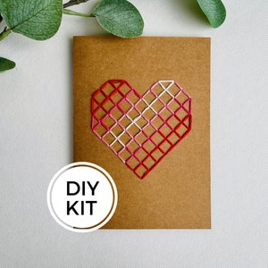 ハートの手縫いグリーティングカードキット、刺繍されたバレンタインラブ、DIY刺繍キット、初心者向け裁縫セット、子供用ステッチプロジェクト