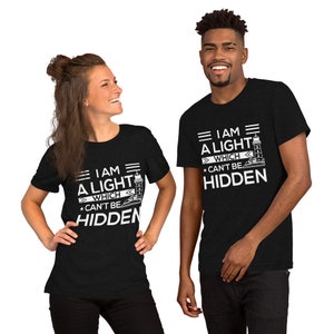 Jag är ett ljus som inte kan döljas T-shirt | Kristen tro T-shirt | Inspirerande bibelvers T-shirt | Matteus 5:14