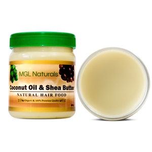 Puede incluir: Un tarro verde con una etiqueta blanca que dice "MGL Naturals Coconut Oil & Shea Butter NATURAL HAIR FOOD Organic & 100% Premium Quality 400g". El tarro está lleno de una crema de color amarillo claro.