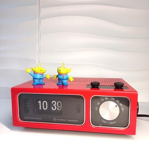 Vintage 1970s flip clock radio alarm – National Panasonic Model RC 1044 B Solid State