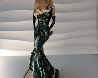 VittorioTessaro　ヴィットリオテッサーロ　女性　置物　イタリア製 Resin Figurine Depicting an Elegant Woman. A Work by
