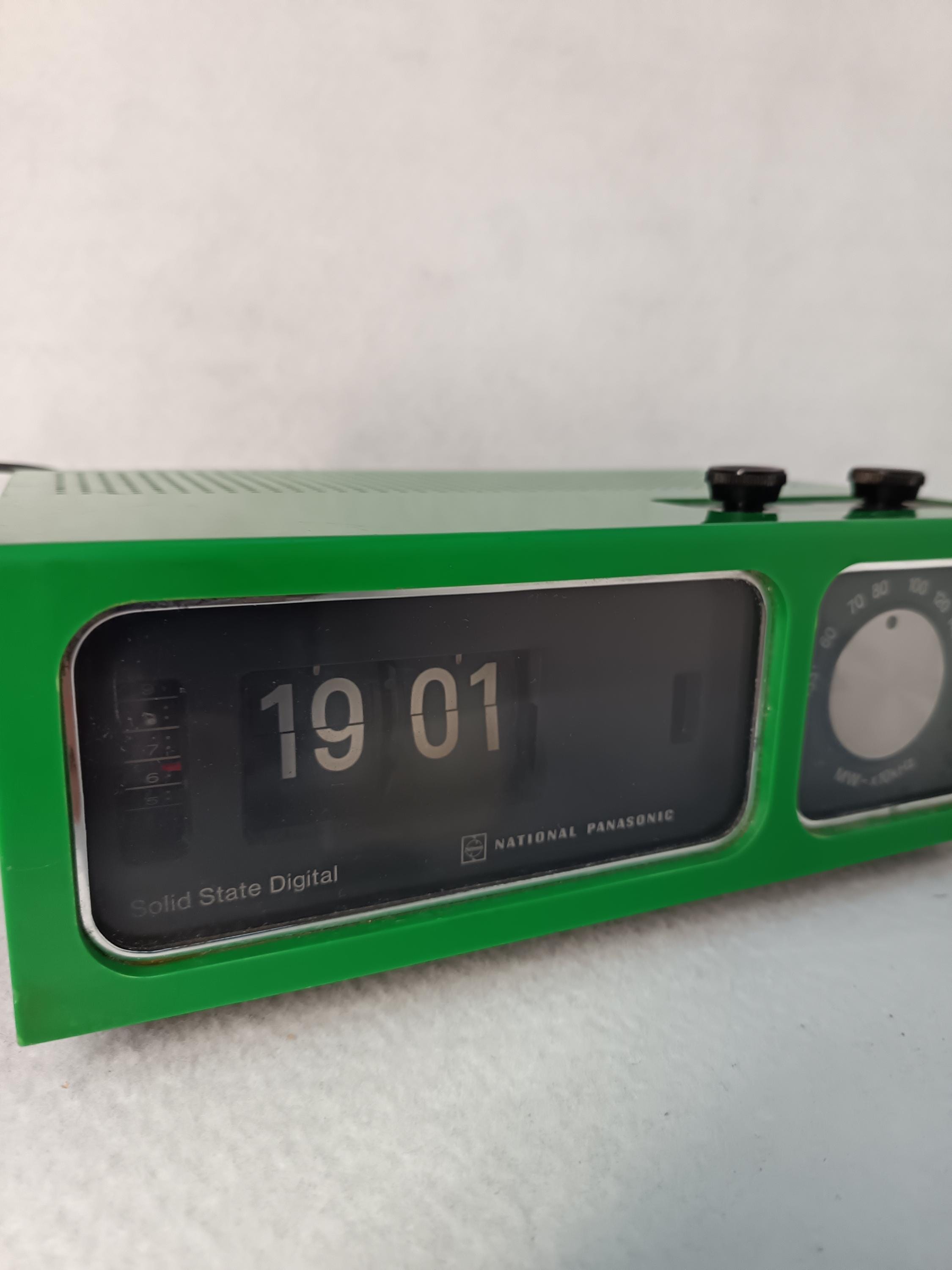 Vintage 1970s National Panasonic RC 1044 B Solid State Flip Clock