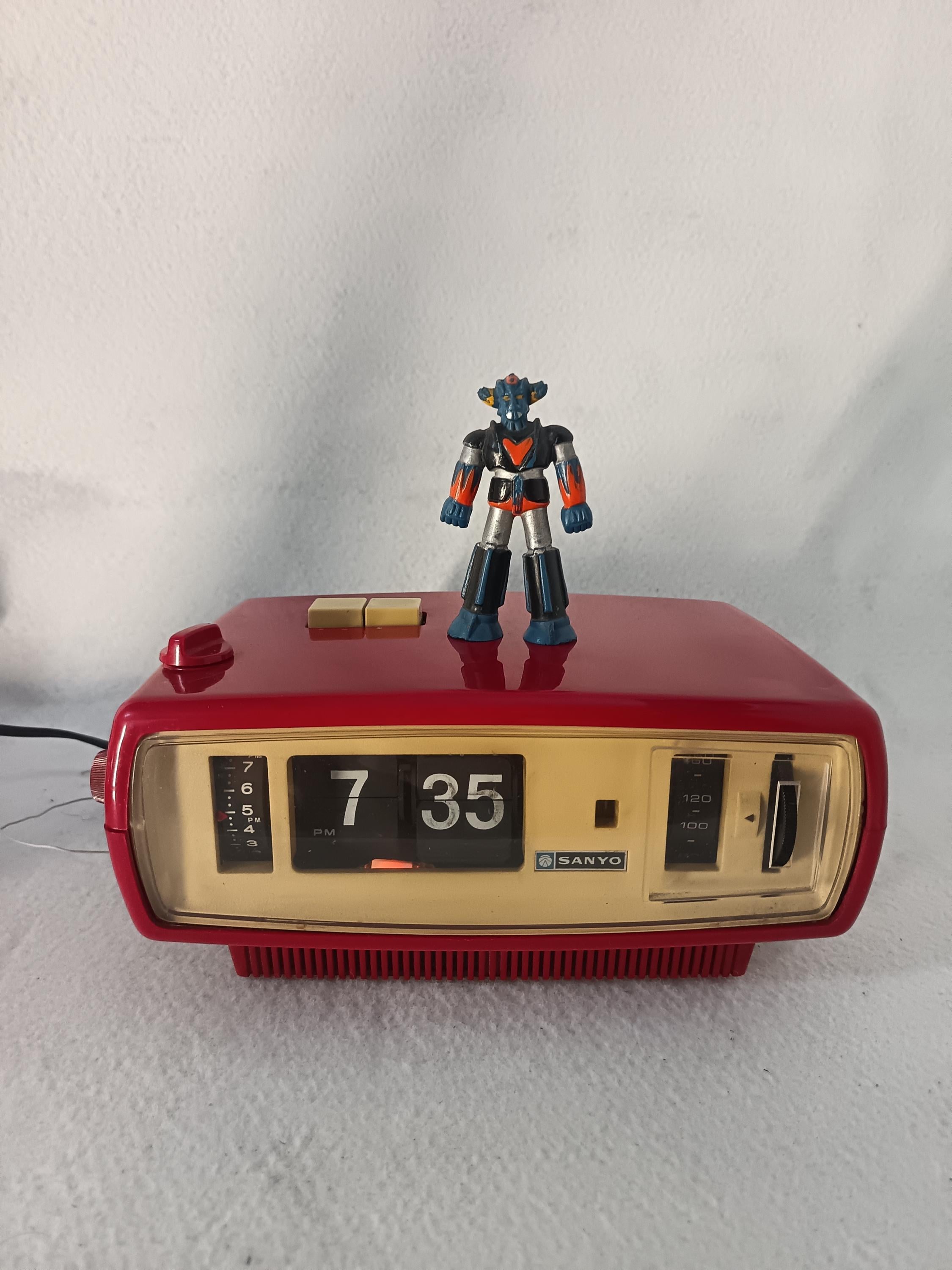 Red Sanyo Radio - Etsy