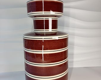 Italian artistic ceramic vase from the 1970s, hand-painted . H 32 cm