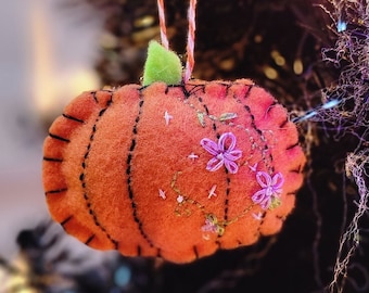 Embroidered pumpkin ornament, felt