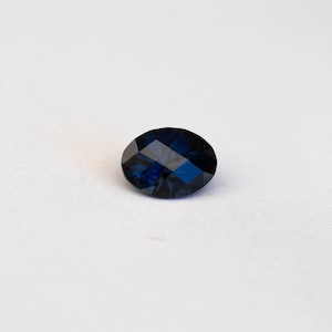 0.98 carat Blue Sapphire Oval